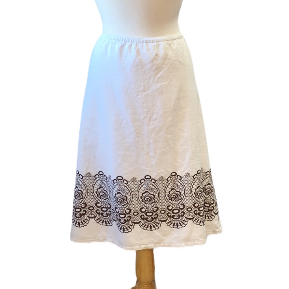 Cato Skirt White With Brown Printed Lace Detail